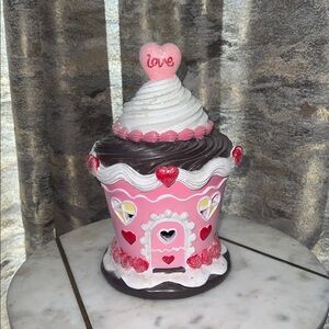 NEW Pink and White Cupcake House Decor